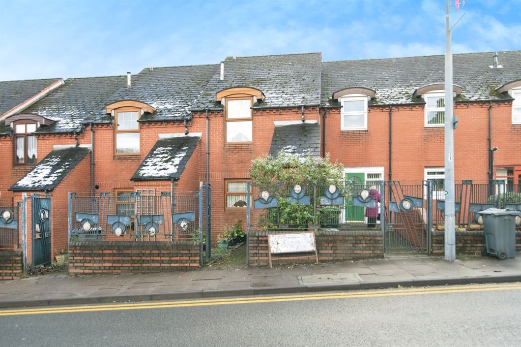 Property photo 1 of 12