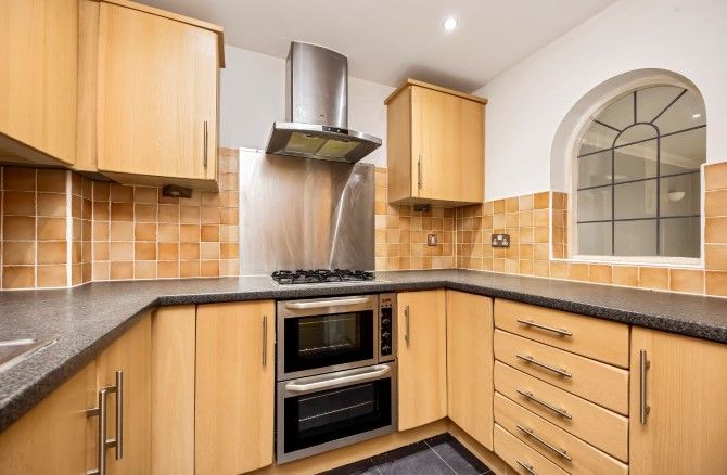 Property photo 3 of 21