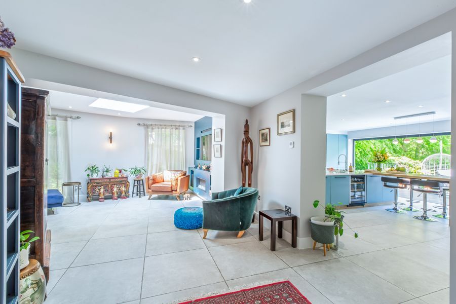 Property photo 3 of 32