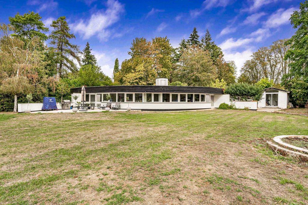 Property photo 1 of 35