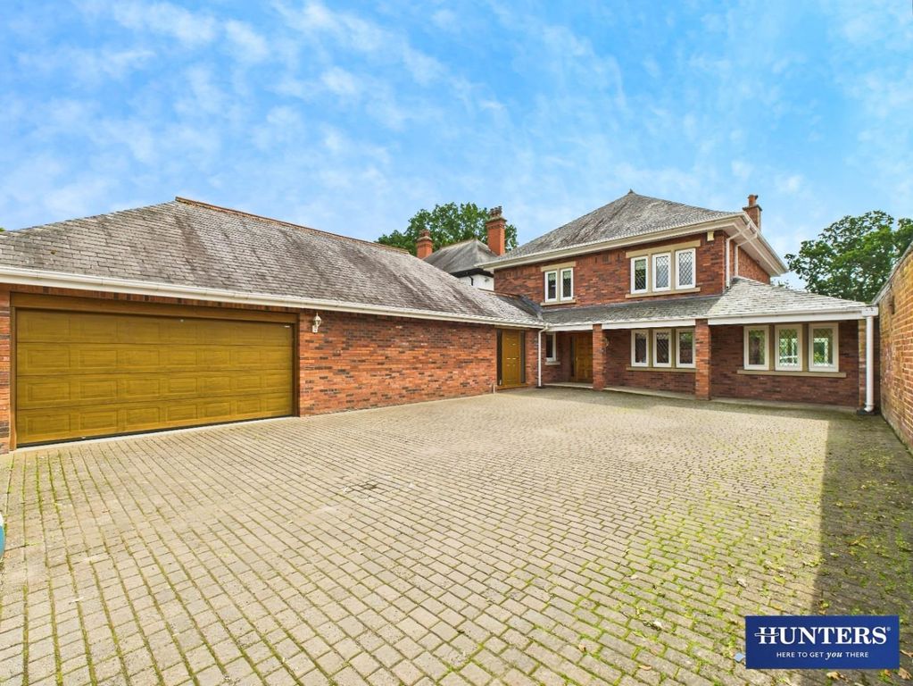 Property photo 1 of 38 Frontage