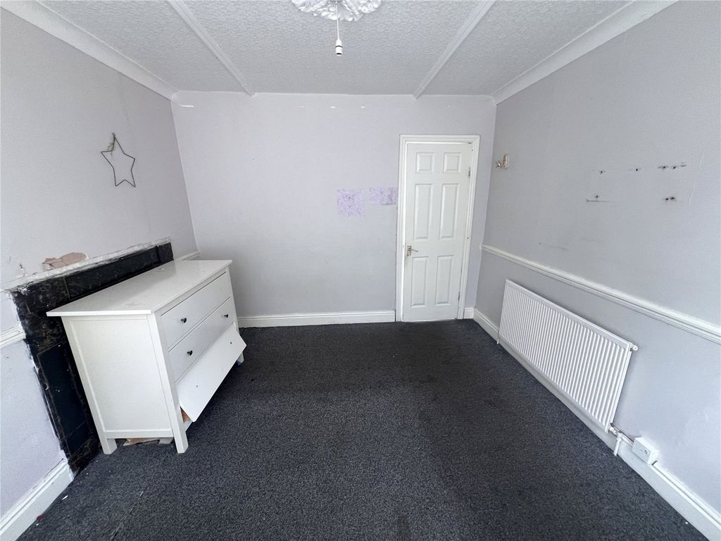 Property photo 3 of 12 Picture No. 22