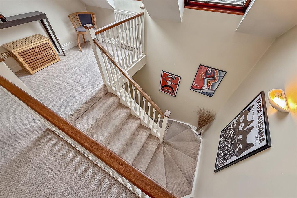 Property photo 3 of 20 13Lichfieldplace-25.Jpg