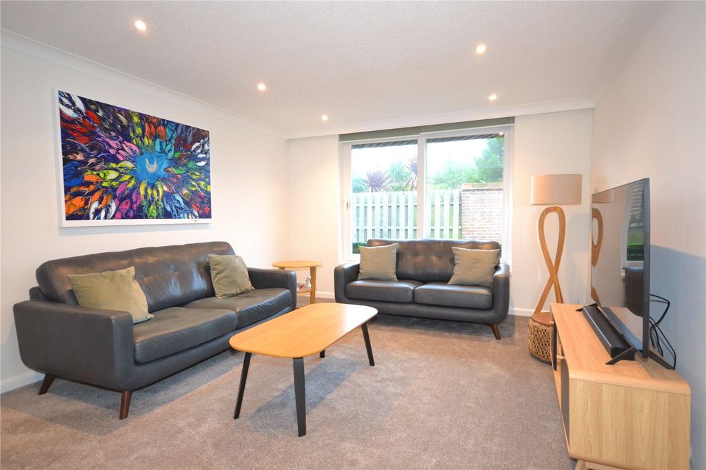 Property photo 1 of 12 Sitting Room