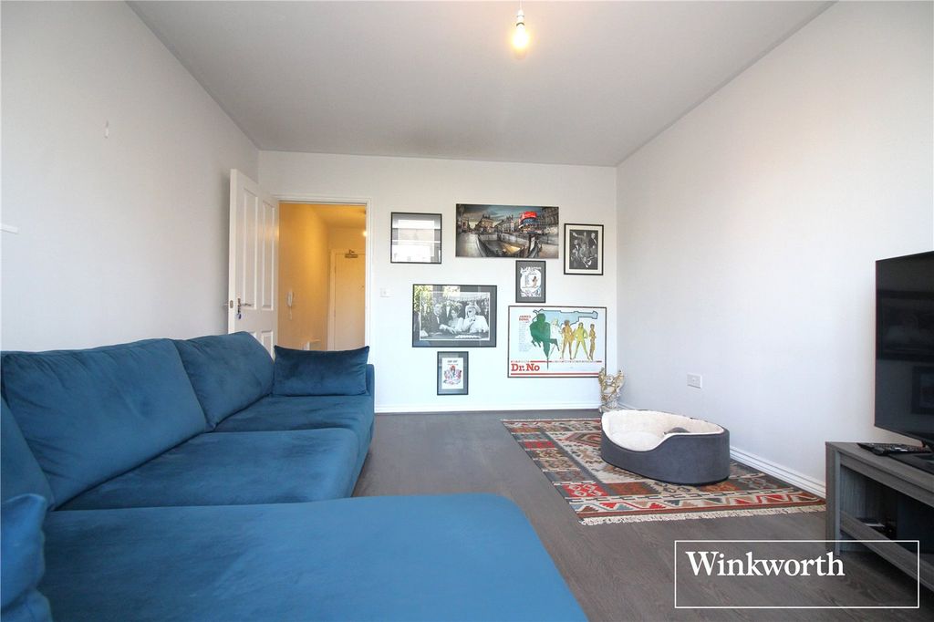 Property photo 2 of 8 Picture No. 32