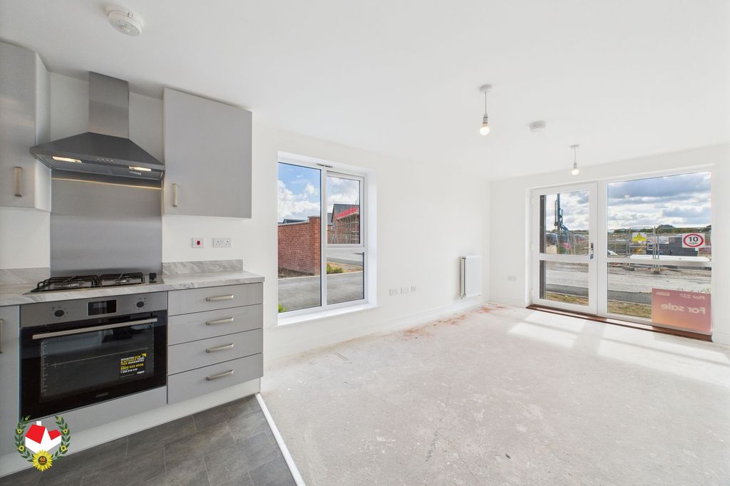 Property photo 2 of 13