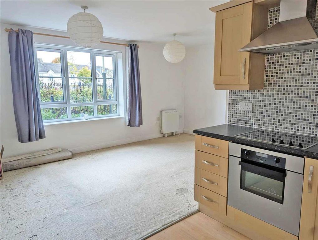 Property photo 2 of 11