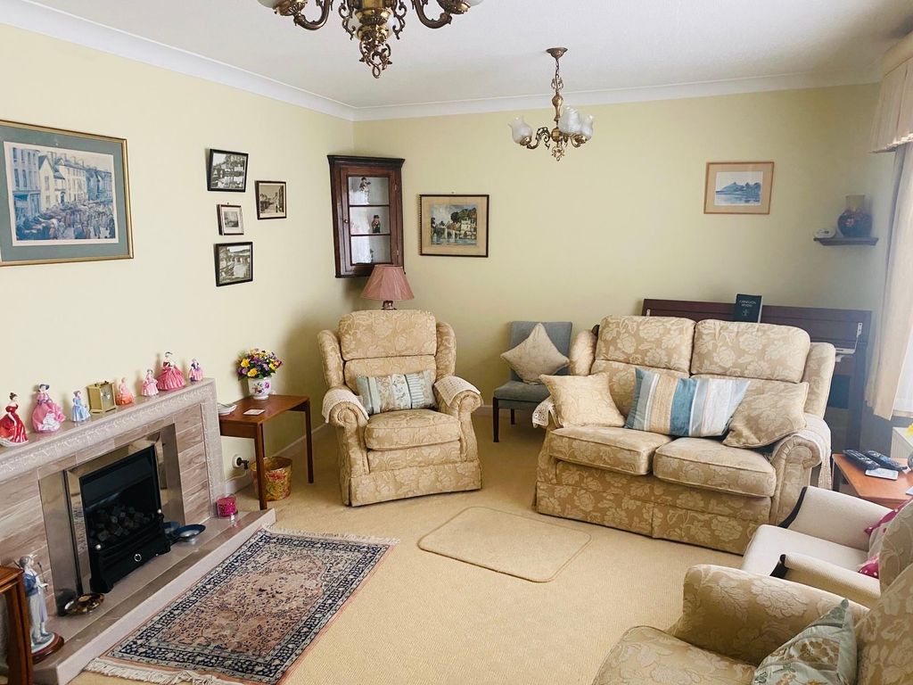 Property photo 2 of 7