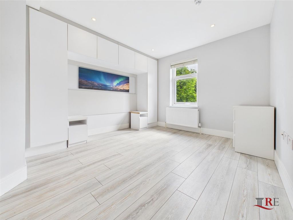 Property photo 1 of 7 Cam02489G0-Pr0160-Still007.Jpg