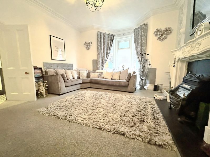 Property photo 3 of 16 Photo 13