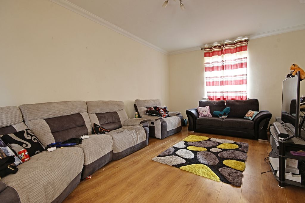 Property photo 2 of 4