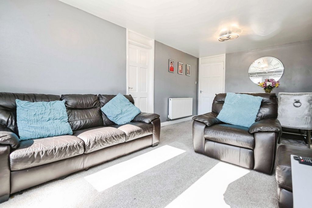 Property photo 3 of 13 Pbox-Img.Jpg