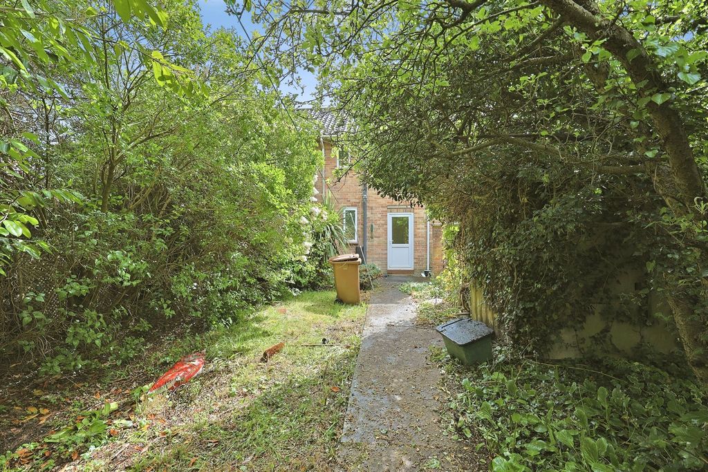 Property photo 2 of 16