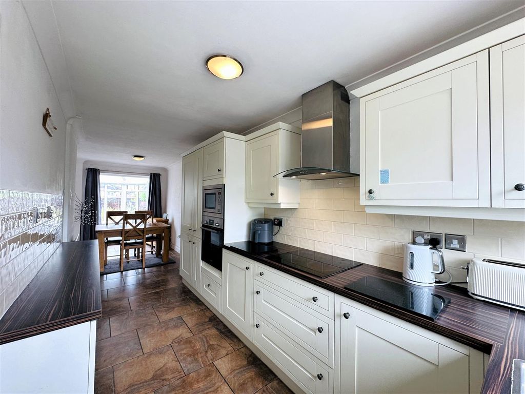 Property photo 2 of 19 Kitchen Diner