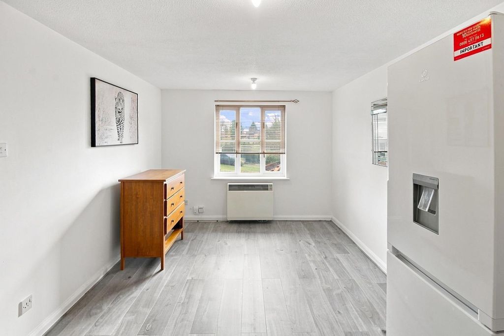 Property photo 3 of 6 Ylcqj7H0B0Yzvdmkrc1v7G.Jpg