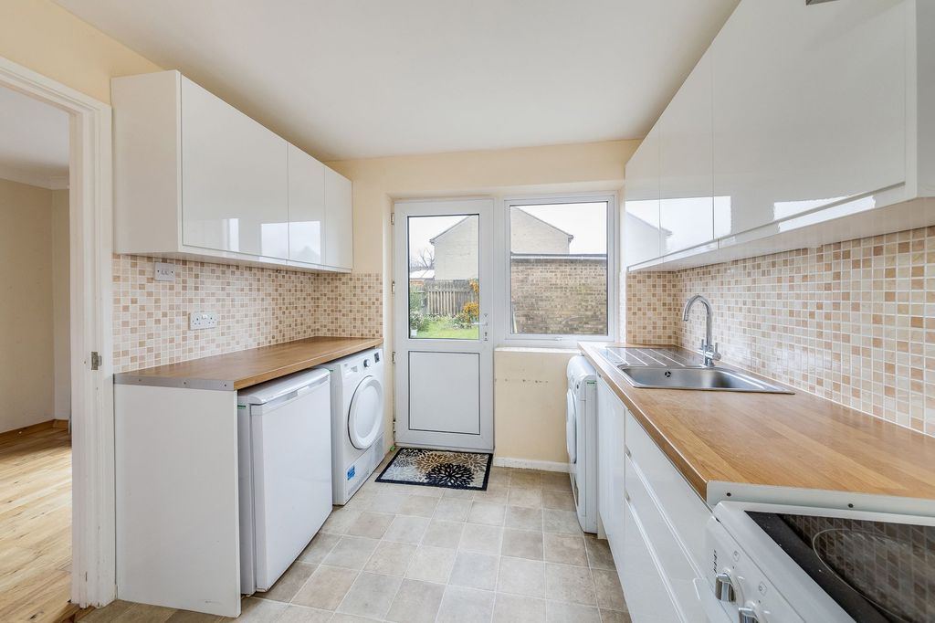 Property photo 3 of 21