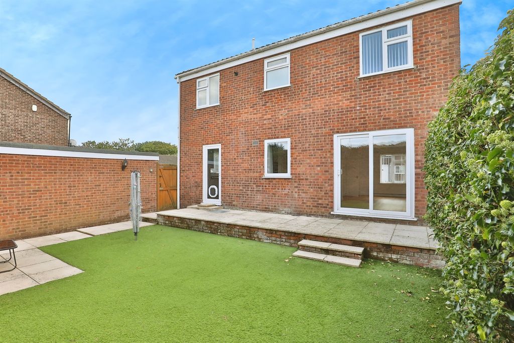 Property photo 3 of 17