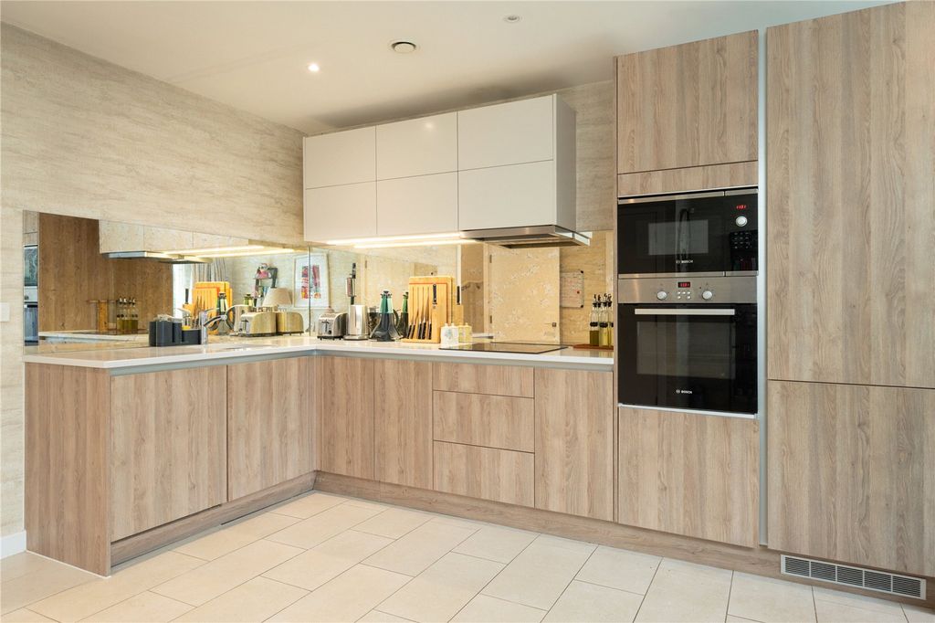 Property photo 3 of 15 Picture No. 21