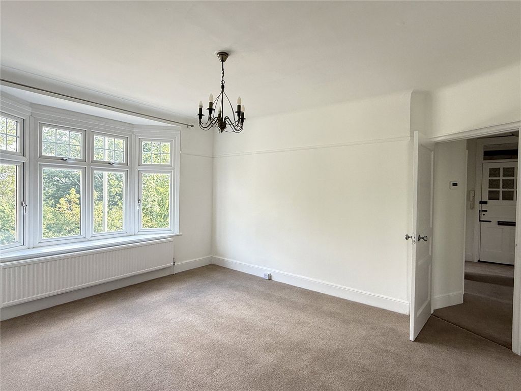 Property photo 3 of 17 Picture No. 33