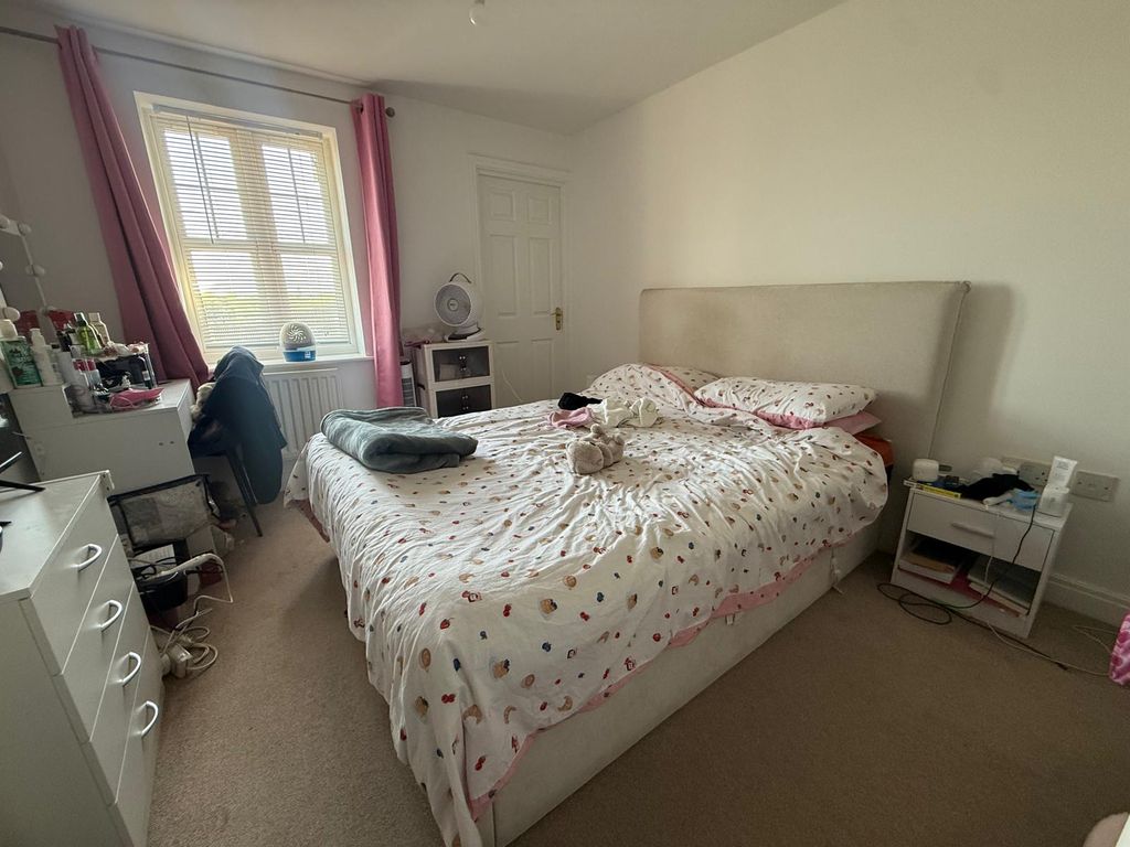 Property photo 2 of 6 Bedroom 1