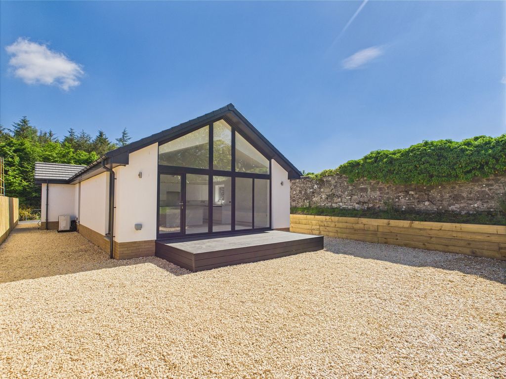 Property photo 1 of 15 Main 4 Briar Loch Gardens