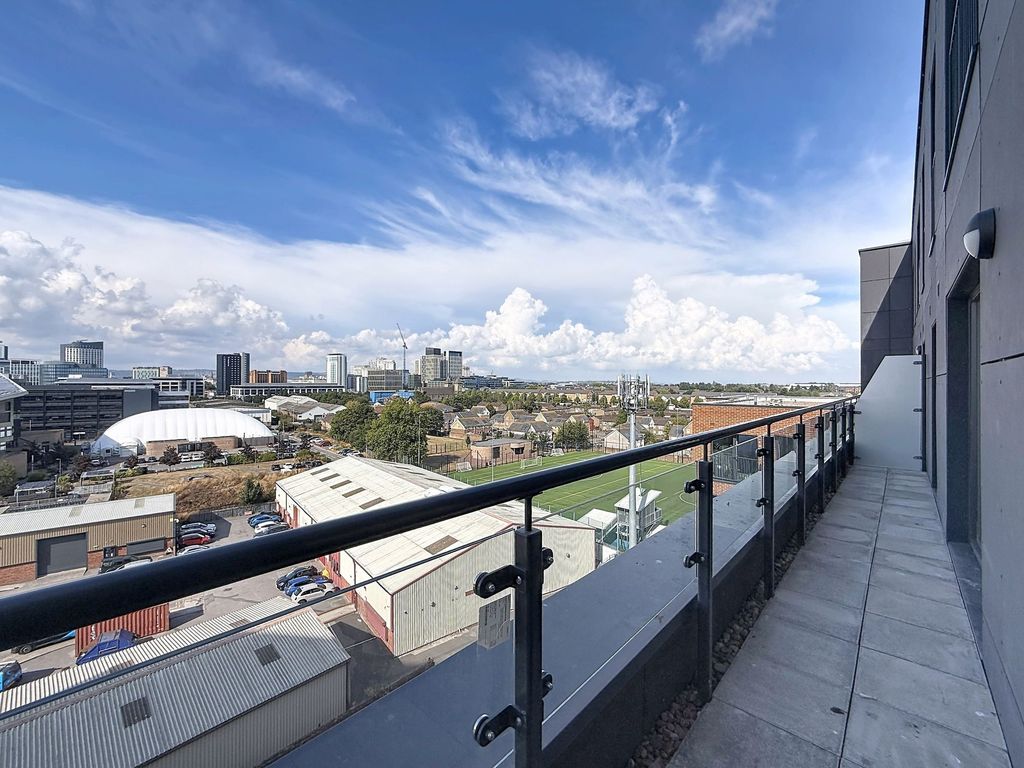 Property photo 1 of 19 Balcony