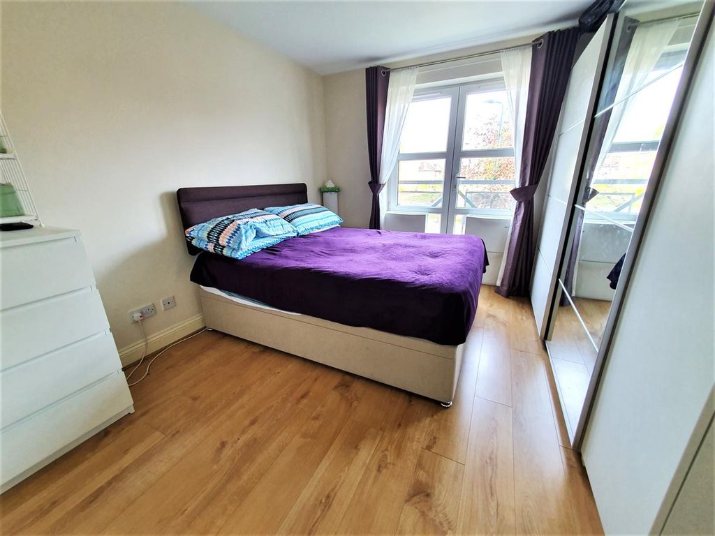 Property photo 3 of 6