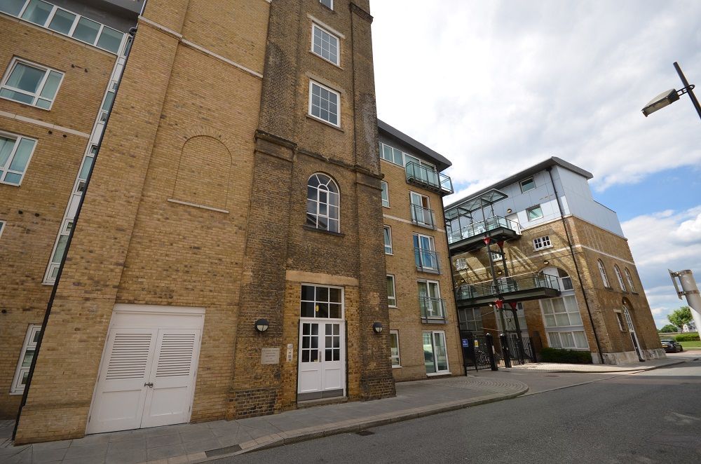 Property photo 1 of 8