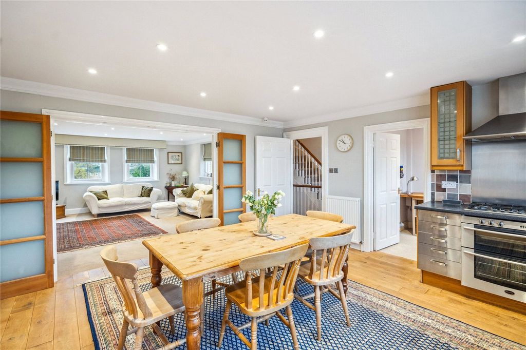 Property photo 2 of 12 Kitchen/Dining Room