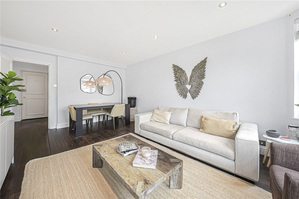 Property photo 3 of 17 Picture No. 09