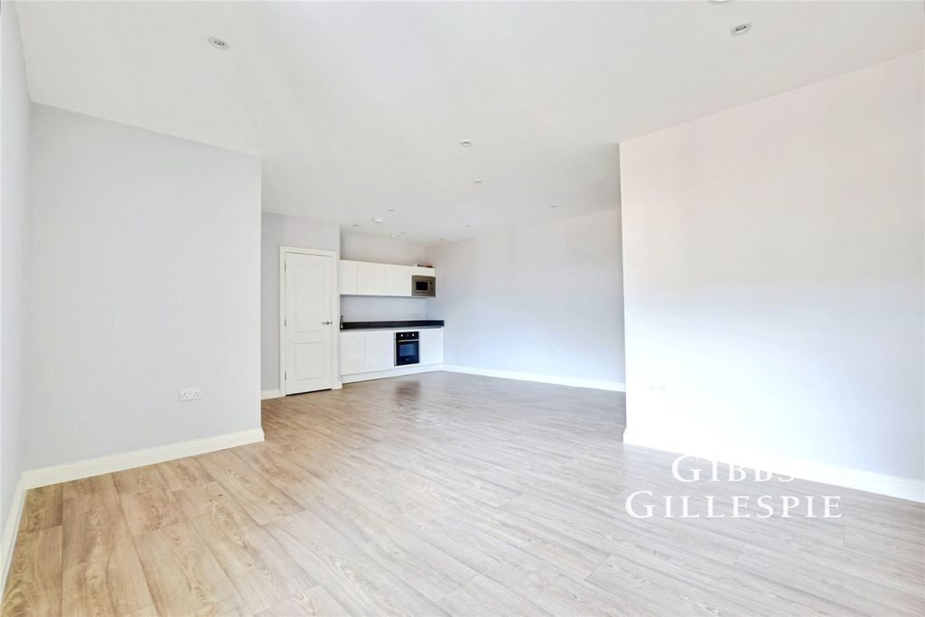Property photo 3 of 13 3