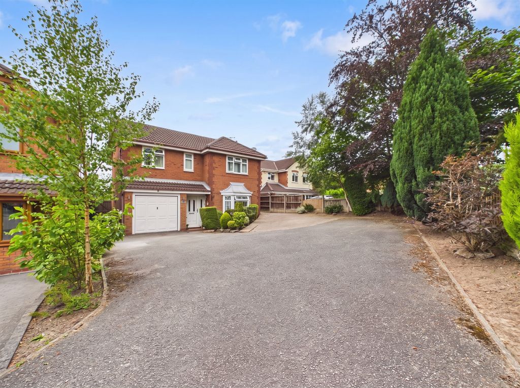 Property photo 1 of 34