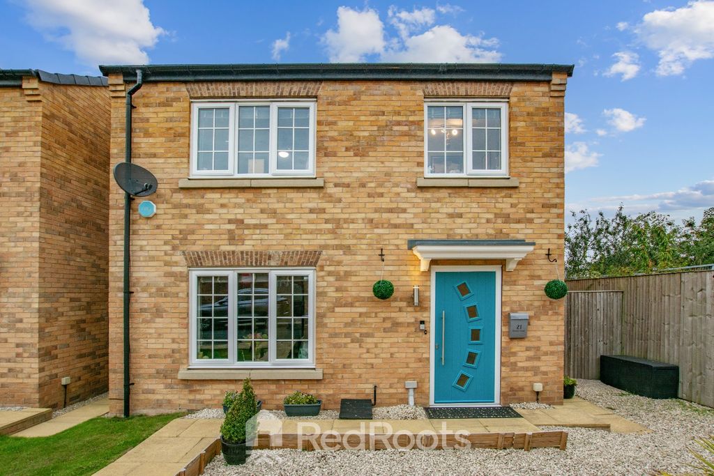 Property photo 2 of 23 4426012