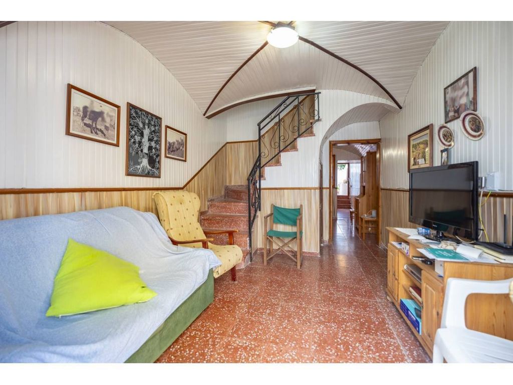 Property photo 2 of 30