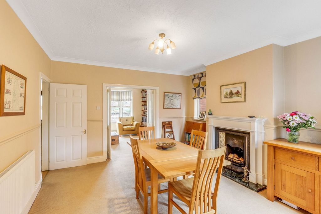 Property photo 3 of 23