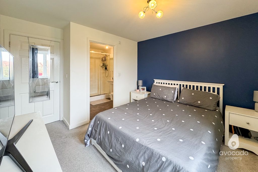 Property photo 2 of 14 5234592