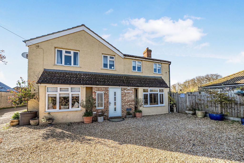 Property photo 1 of 25 Front