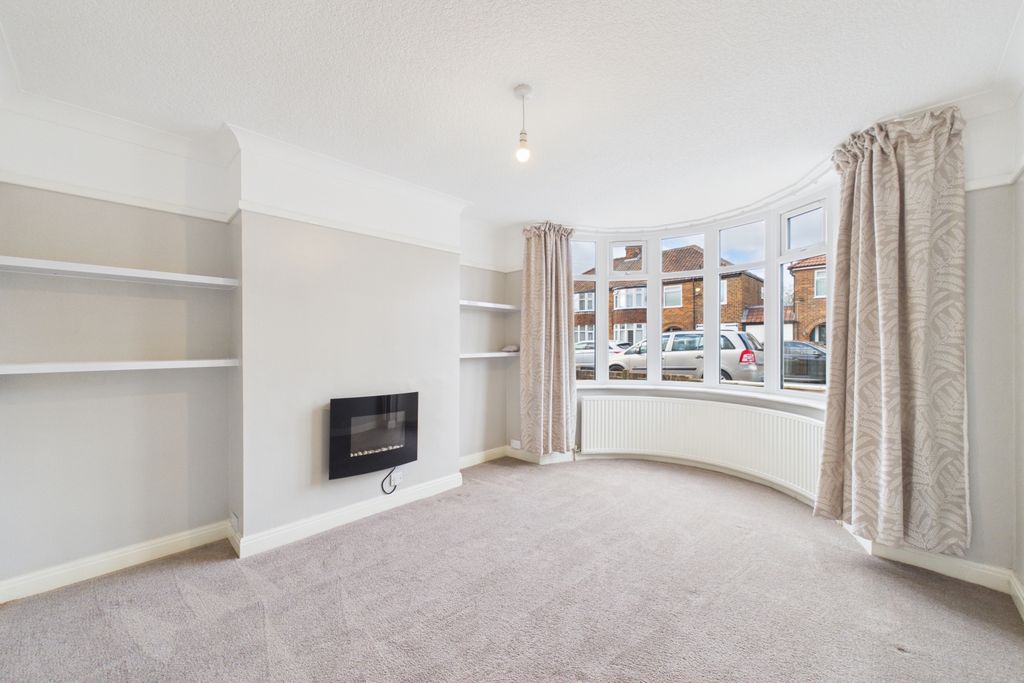 Property photo 2 of 15 Cam02279G0-Pr0050-Still001