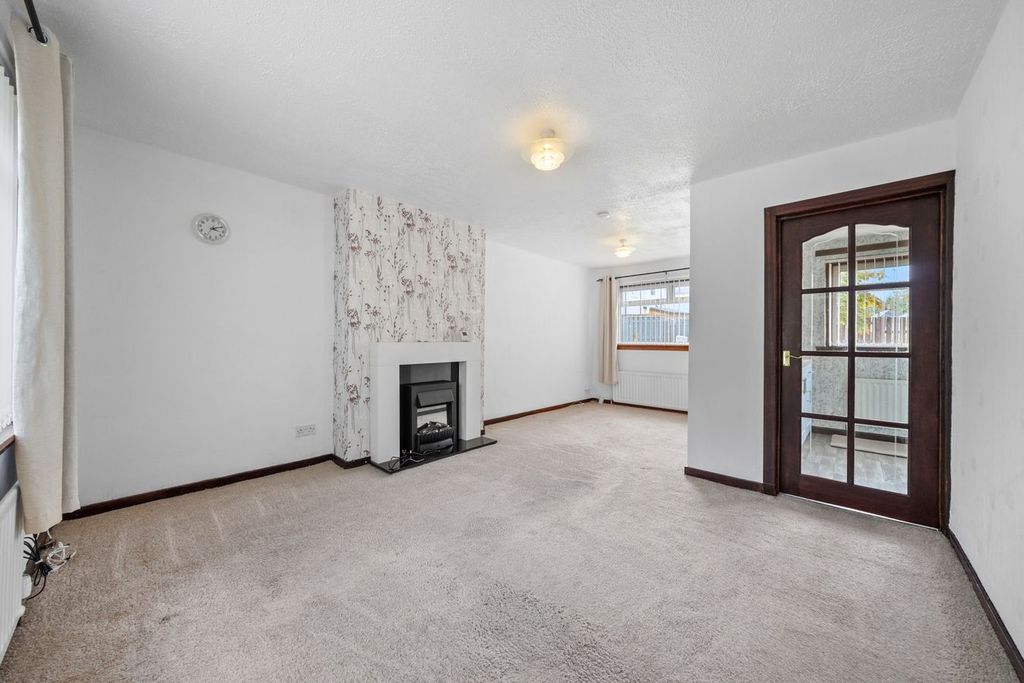 Property photo 3 of 26
