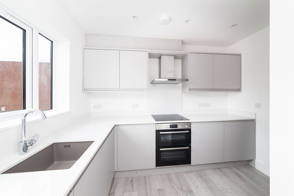 Property photo 2 of 16