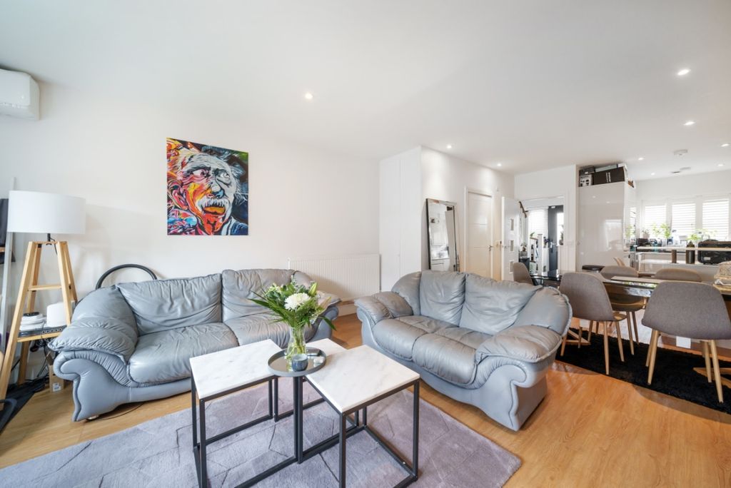 Property photo 3 of 16 1029882 (3)