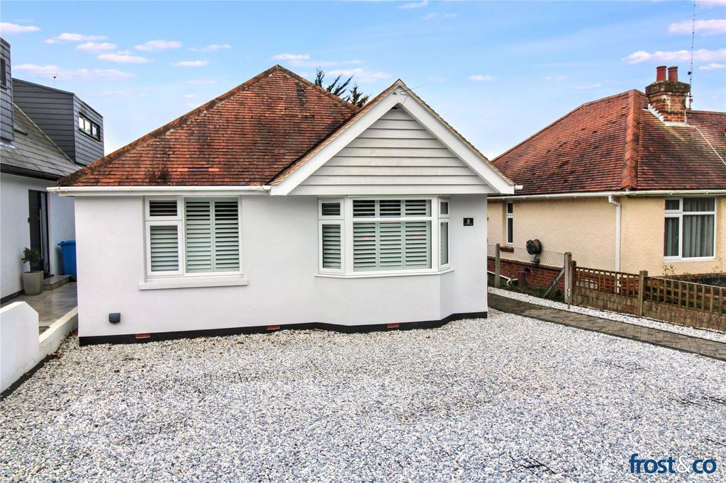 Property photo 1 of 12 Pottery Road