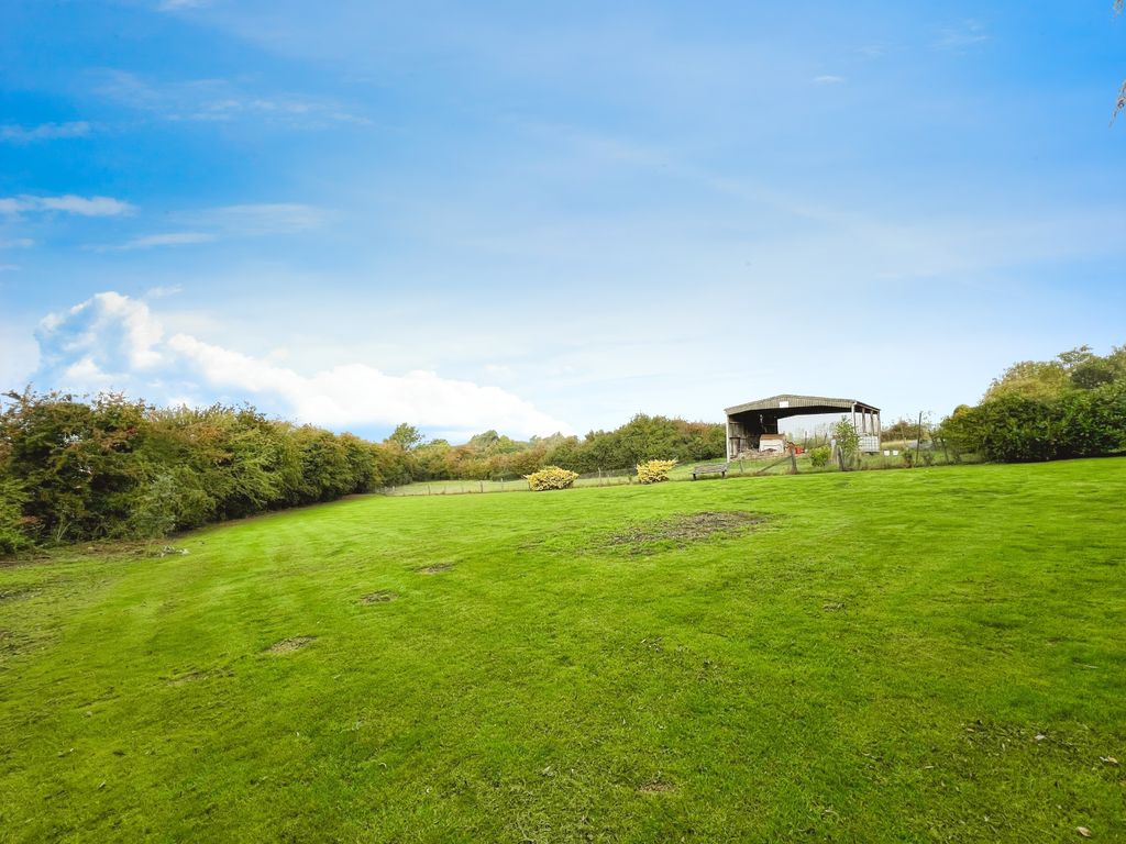 Property photo 3 of 25