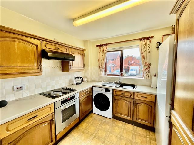 Property photo 3 of 19 Kitchen Diner
