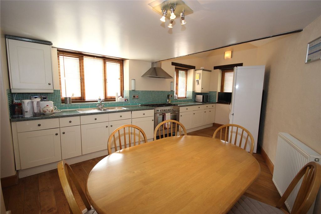 Property photo 3 of 21 Picture No. 07