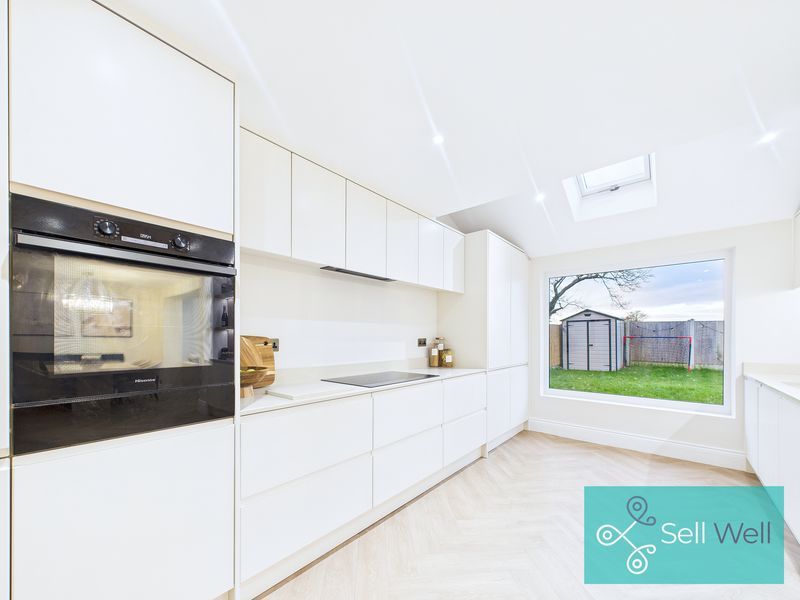 Property photo 2 of 35 Kitchen Dinning Family Room