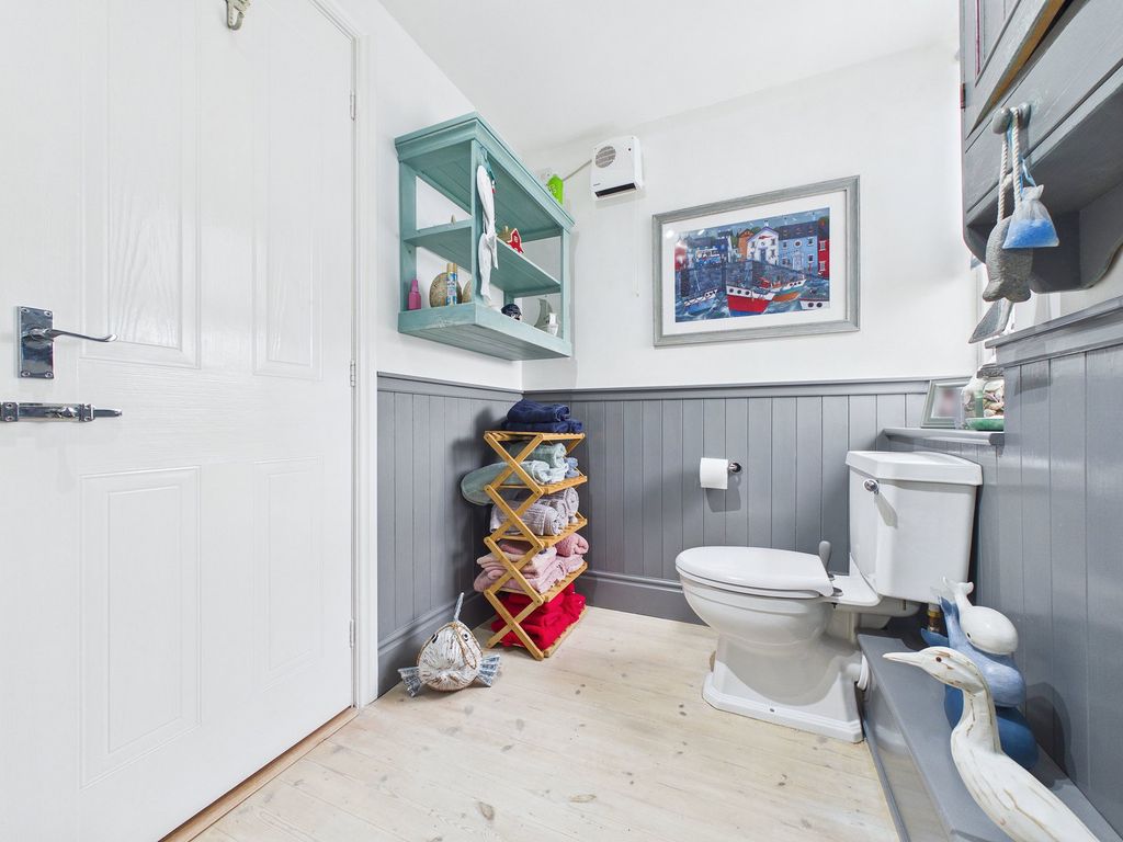 Additional image 11 of 2 bed flat for saleBarrington Court, Cleveland Road, Roundham, Paignton TQ4