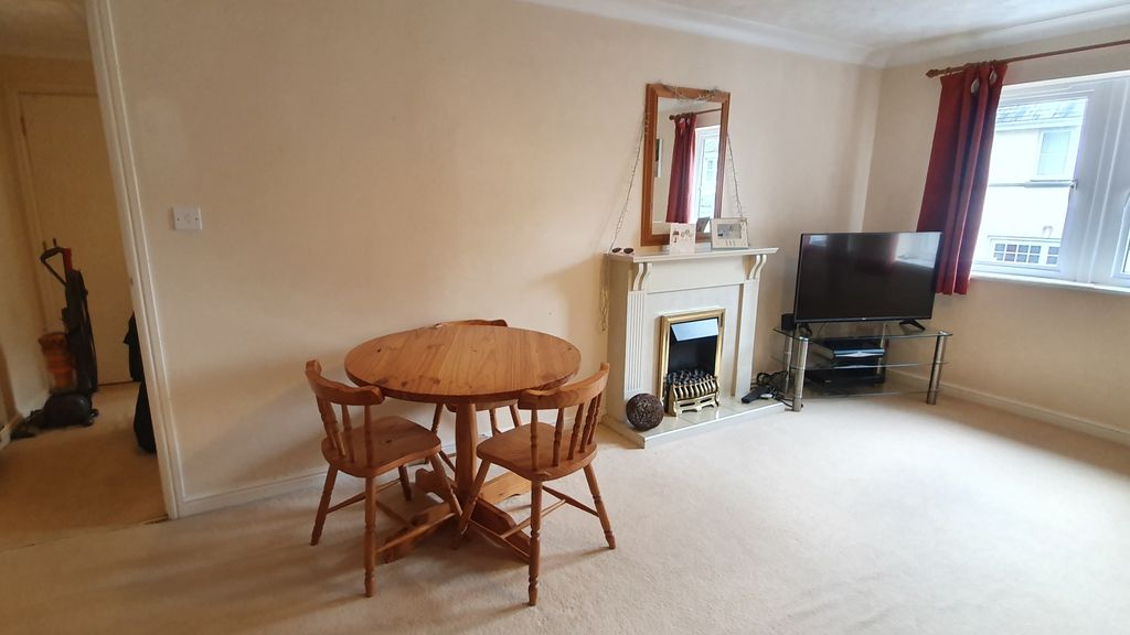 Property photo 2 of 5