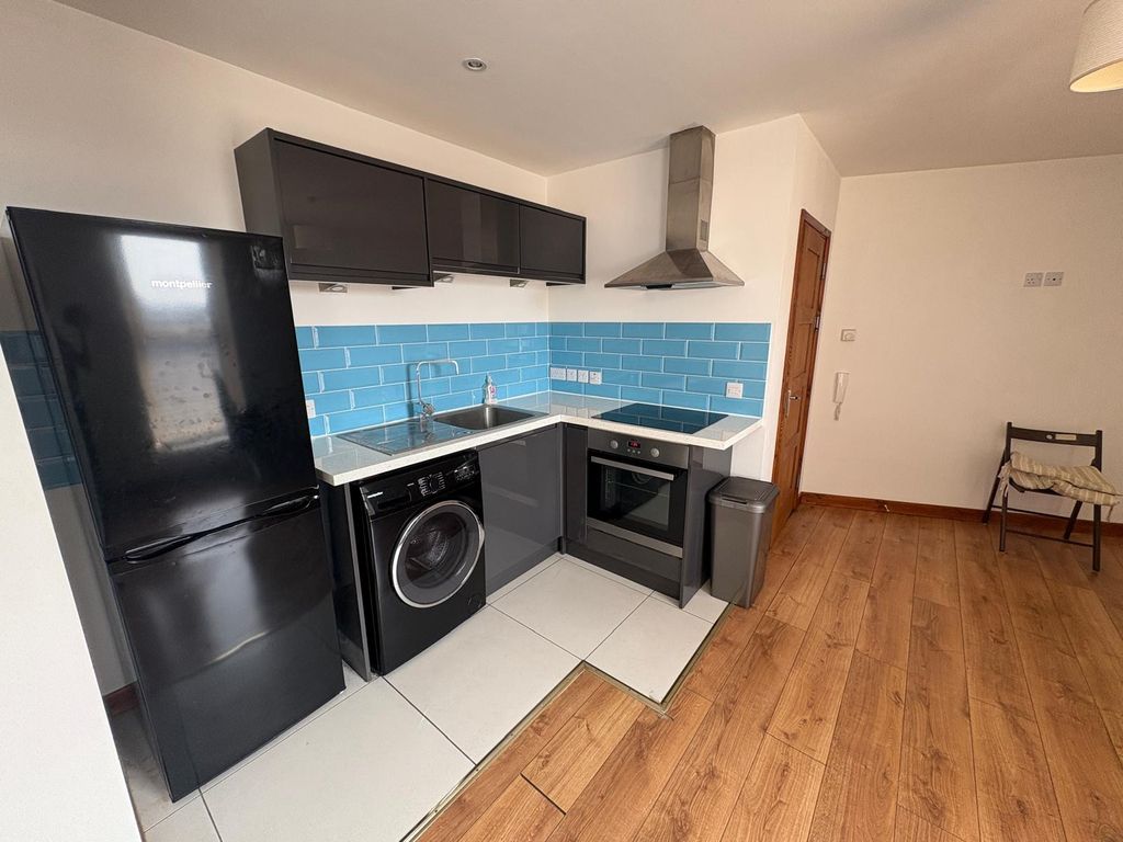 Property photo 2 of 5 Img-20250819-Wa0028