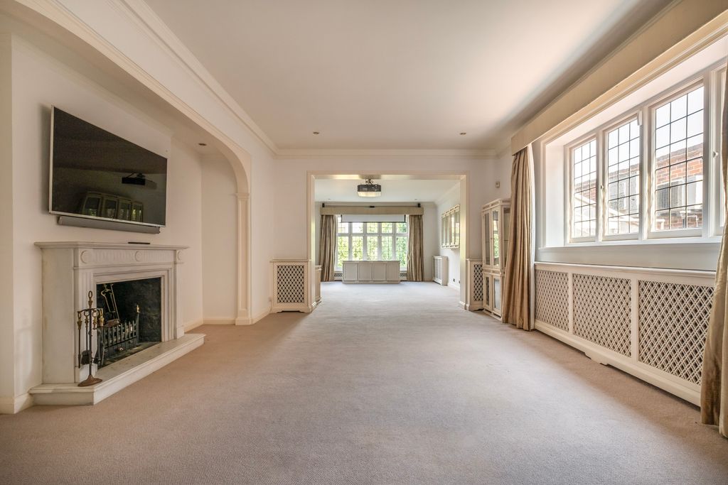 Property photo 2 of 15